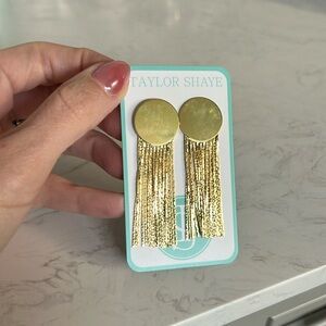 NWT Taylor Shaye Gold Chain tassle earrings!